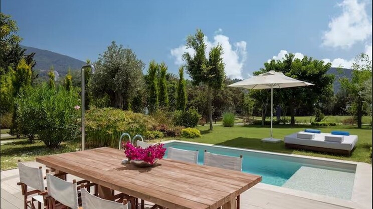 King Premium One Bedroom Suite W/ Private Pool 